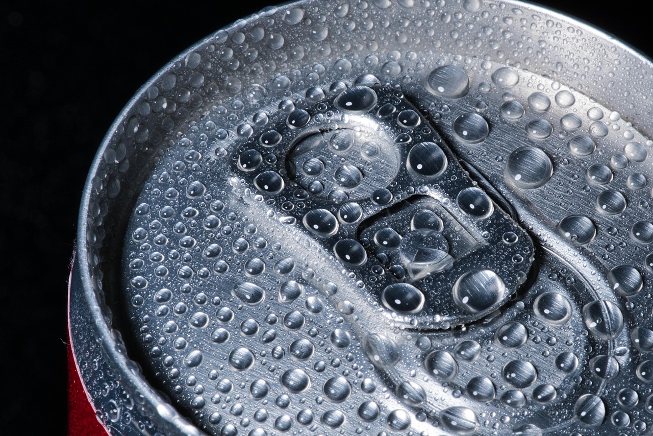 beverages, sparkling wine, drink, wet, drip, refreshment, metal, aluminum, nature, glittering, water, drop of water, cola can