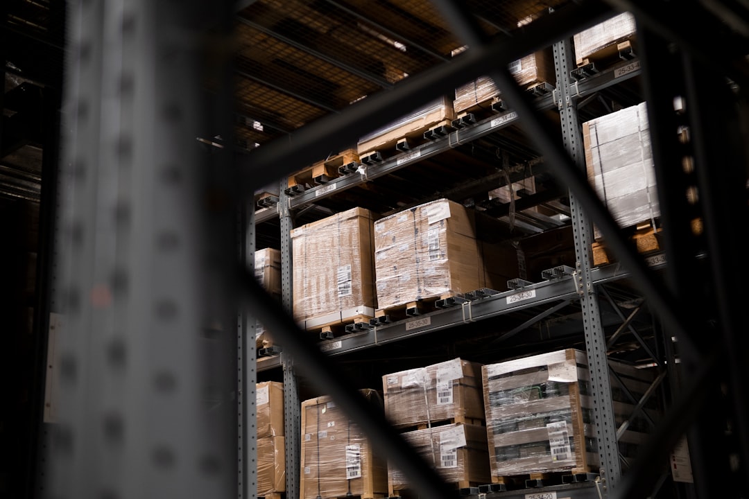 Corrugated vs Solid Fiberboard Boxes