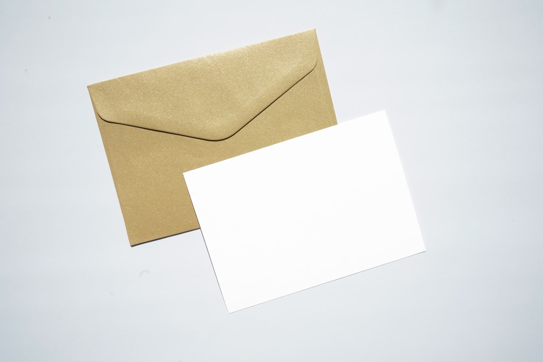 Kraft paper mailers vs poly mailers