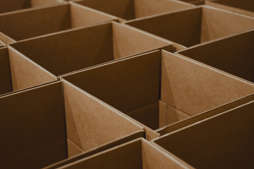 Poly Mailers vs Padded Mailers vs Corrugated Boxes