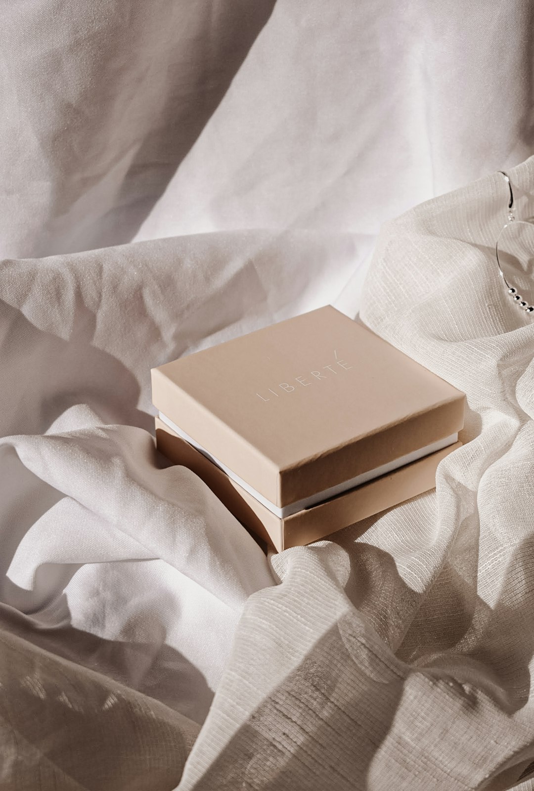 Jewelry packaging design